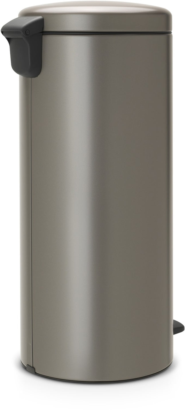 poubelle-de-cuisine-manuelle-brabantia-a-pedale-newicon-30l-platinium