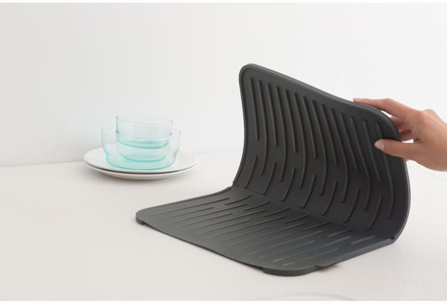 tapis-de-sechage-brabantia-egouttoir-en-silicone-dark-grey