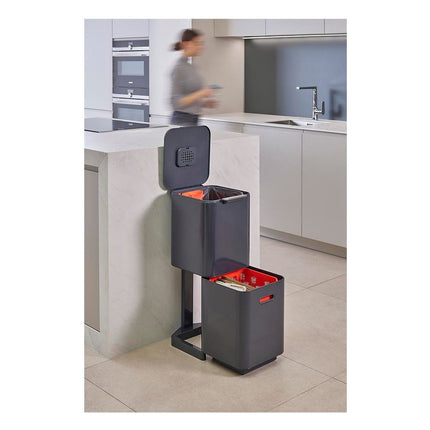 poubelle-de-cuisine-tri-selectif-joseph-joseph-totem-compact-40l-graphite