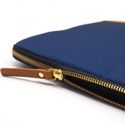 housse-casyx-pour-pc-ou-macbook-13-bleu-cobalt