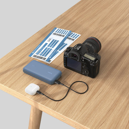 batterie-externe-belkin-20000-mah-avec-cable-usb-c-integre-bleu