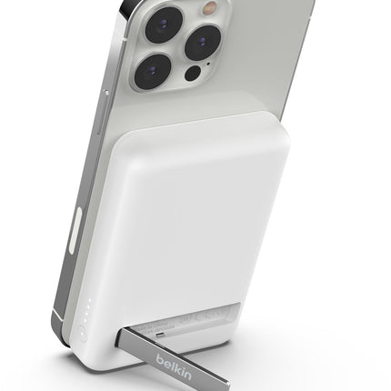 batterie-externe-belkin-5000-mah-sans-fil-magsafe-blanc