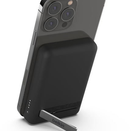 batterie-externe-belkin-5000-mah-sans-fil-magsafe-noir
